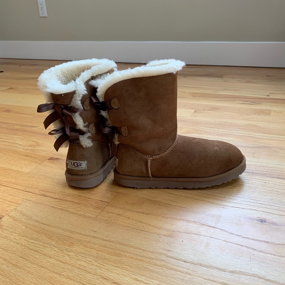 Ugg boots - Bailey Bow - size 8